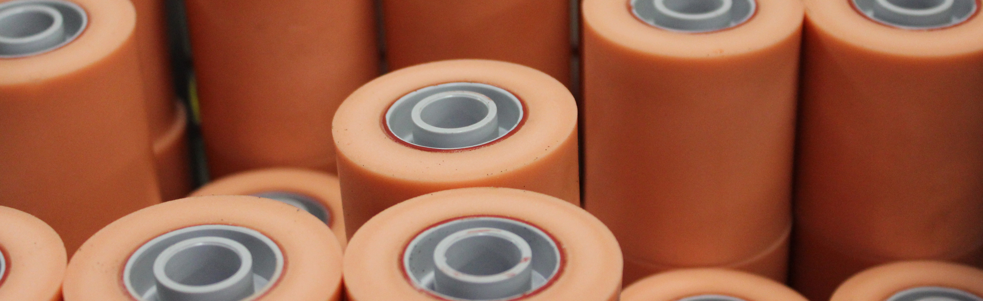 polyurethane vs rubber rollers