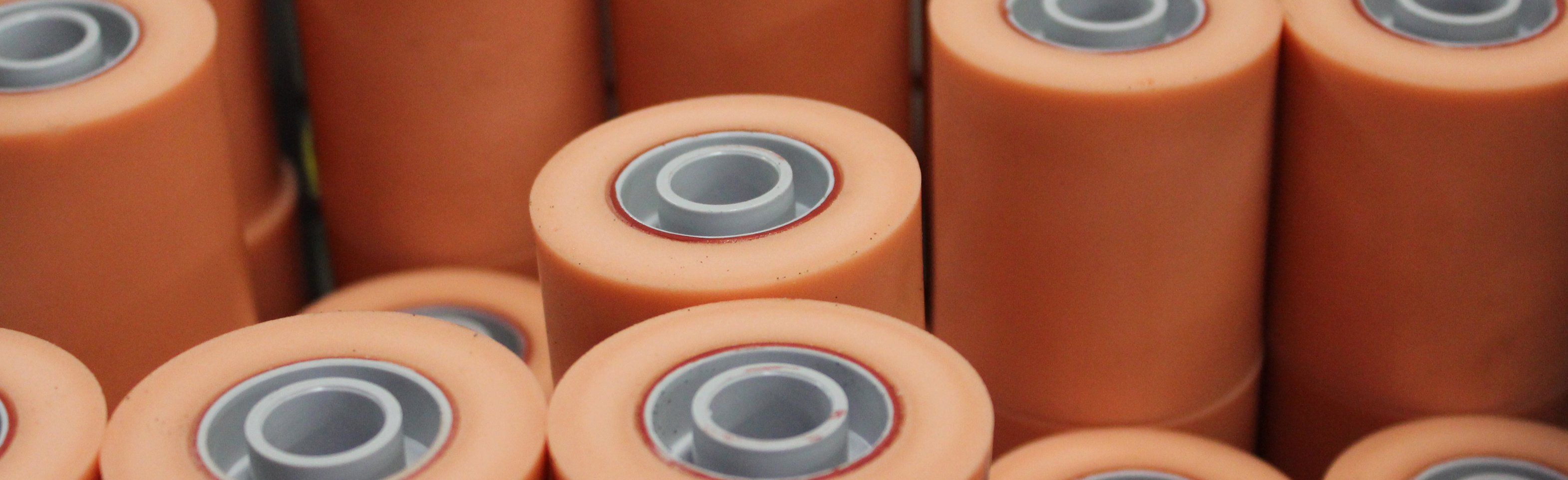 Polyurethane vs Rubber Rollers